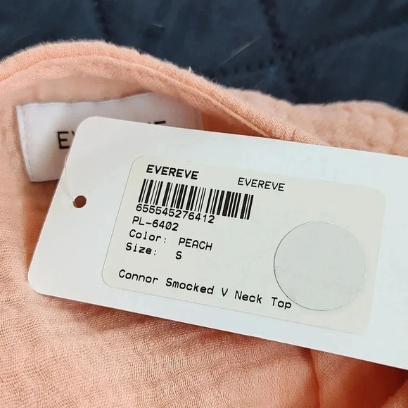 NWT Evereve Connor Smocked V Neck Top - Picture 8 of 8